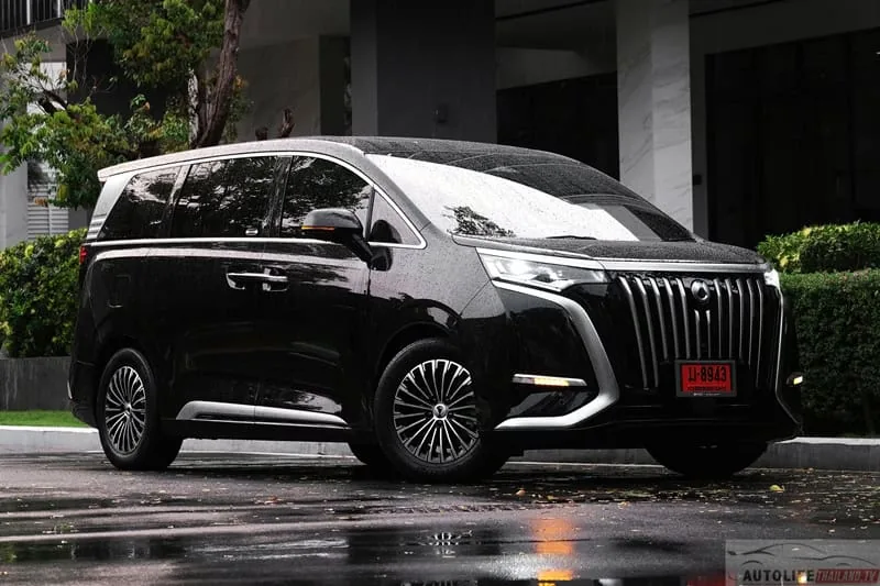 DENZA D9 Premium FWD