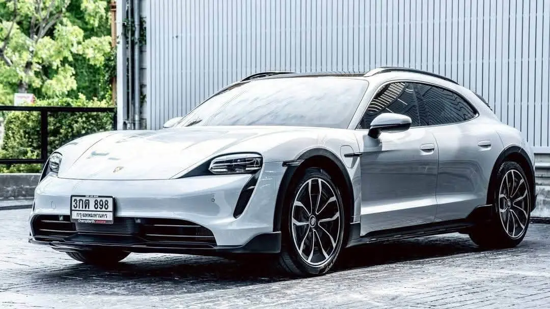 Porsche Taycan Cross Turismo 4 2024 · 2