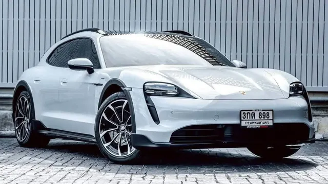 Porsche Taycan Cross Turismo 4 2024