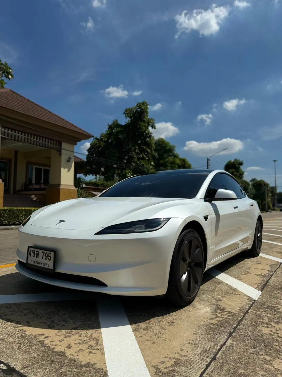 Tesla Model 3 Highland Premium RWD 2024 · 3
