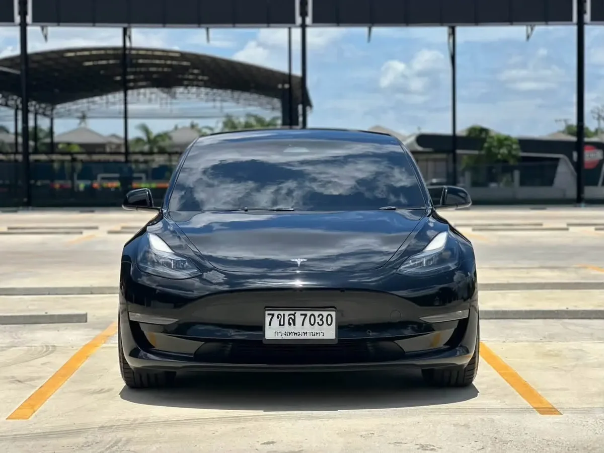 Tesla Model 3 Legacy Performance 2023 · 3