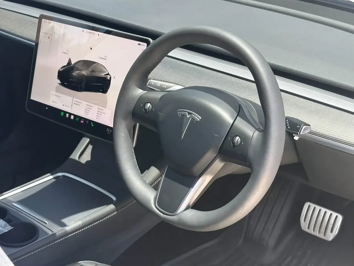 Tesla Model 3 Legacy Performance 2023 · 4