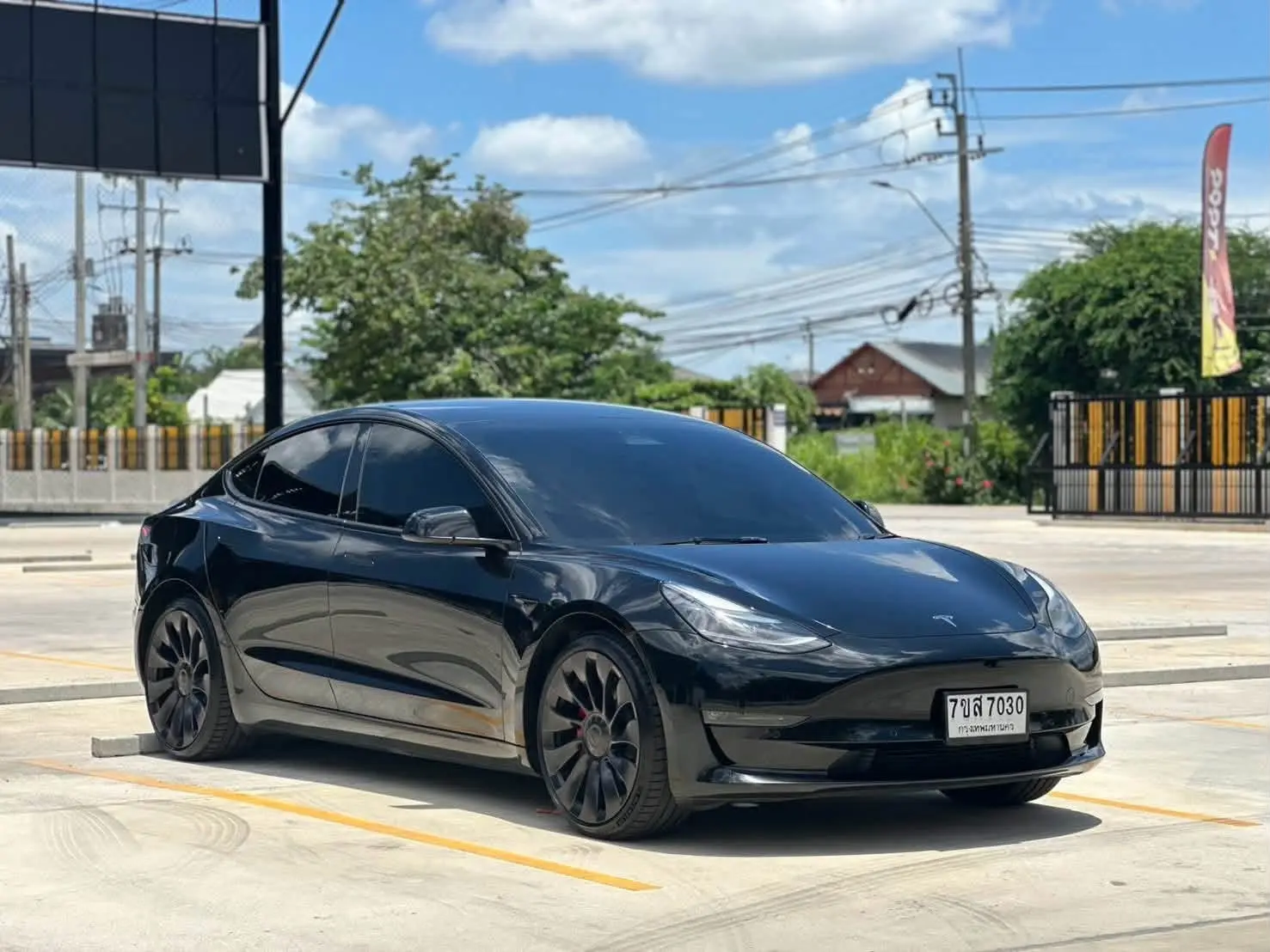 Tesla Model 3 Legacy Performance · กรุงเทพมหานคร