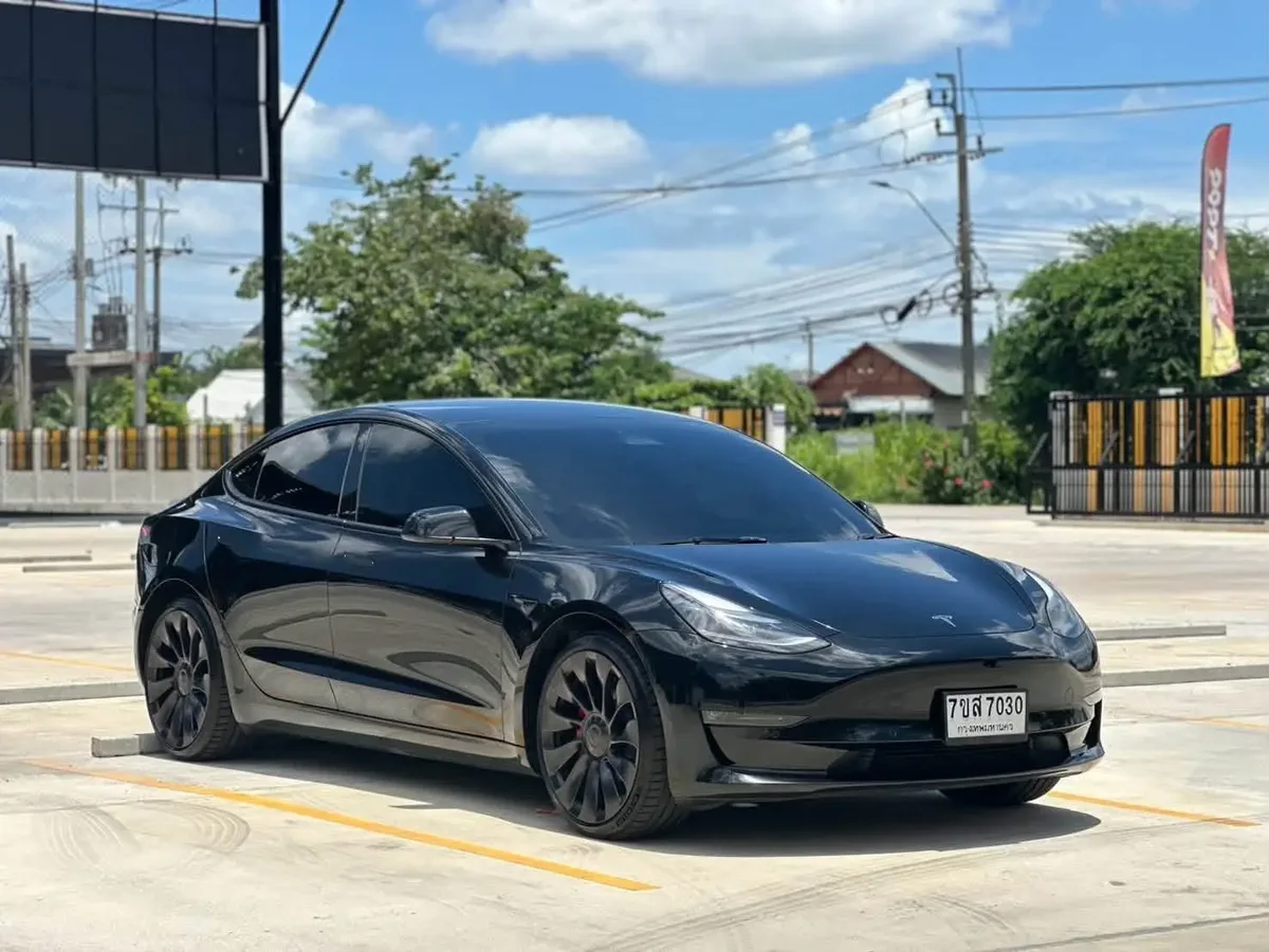 Tesla Model 3 Legacy Performance 2023 · 1